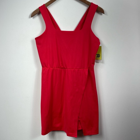 NWT Activewear Dress Shorts Tennis Sporty Leisure Med All In Motion Red Spandex - Picture 1 of 14